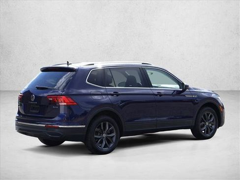 Used 2024 Volkswagen Tiguan SE AWD/4WD image 5