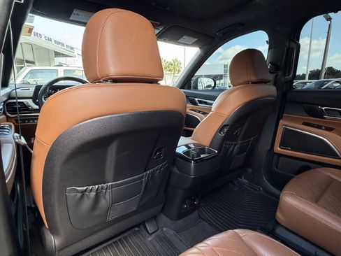 Certified 2025 Kia Telluride SX Prestige X-Line AWD/4WD image 15