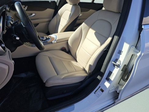 Used 2021 Mercedes-Benz C 300 Sedan image 6