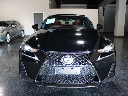 Used 2019 Lexus IS 300 F Sport w/ F Sport Package RWD image 9