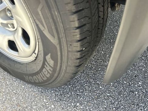 Used 2022 Nissan Frontier S w/ Technology Package image 11