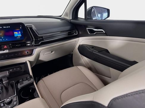 Certified 2023 Kia Sportage EX FWD image 24