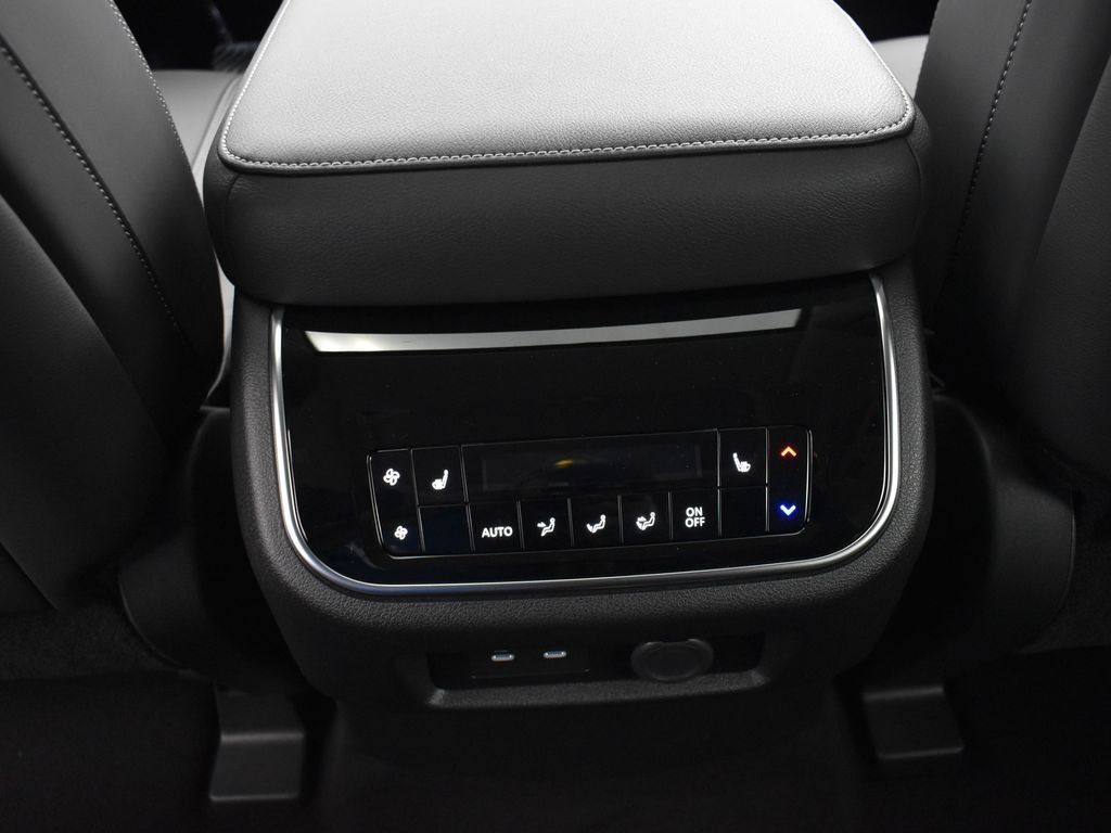 Used 2025 INFINITI QX80 Pure RWD image 19
