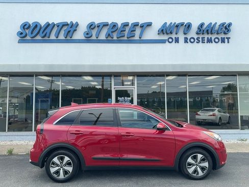 Used 2017 Kia Niro FE FWD image 1
