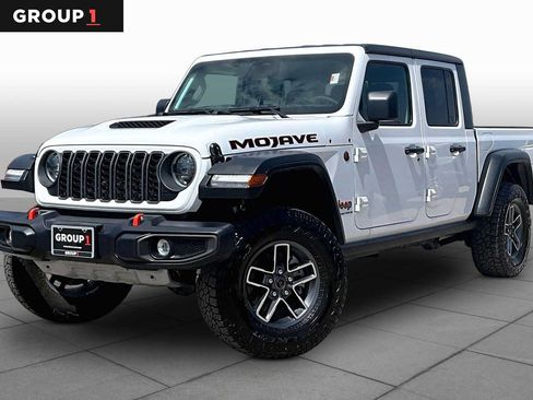 Used 2026 Jeep Gladiator Mojave AWD/4WD image 1