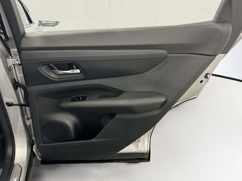 Used 2024 Nissan Ariya AWD image 31