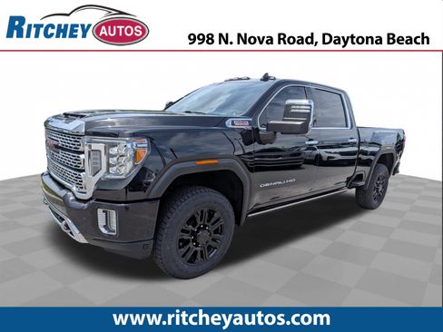 Used 2022 GMC Sierra 2500 Denali w/ Denali Black Diamond Edition AWD/4WD image 1