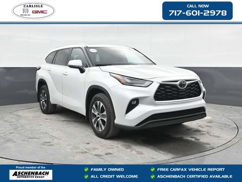 Used 2022 Toyota Highlander XLE AWD/4WD image 1