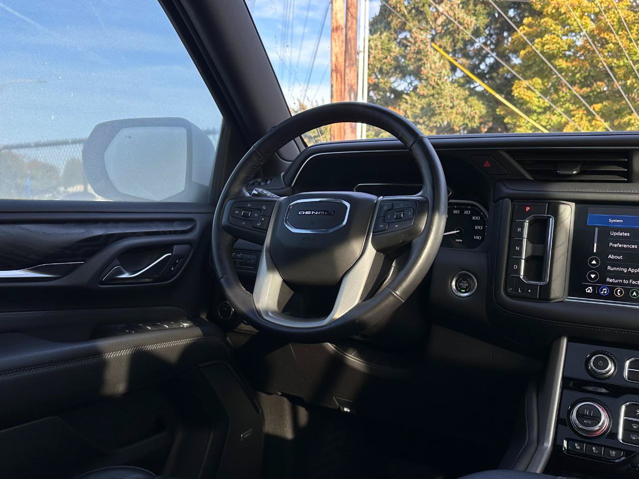 Used 2021 GMC Yukon Denali AWD/4WD image 19