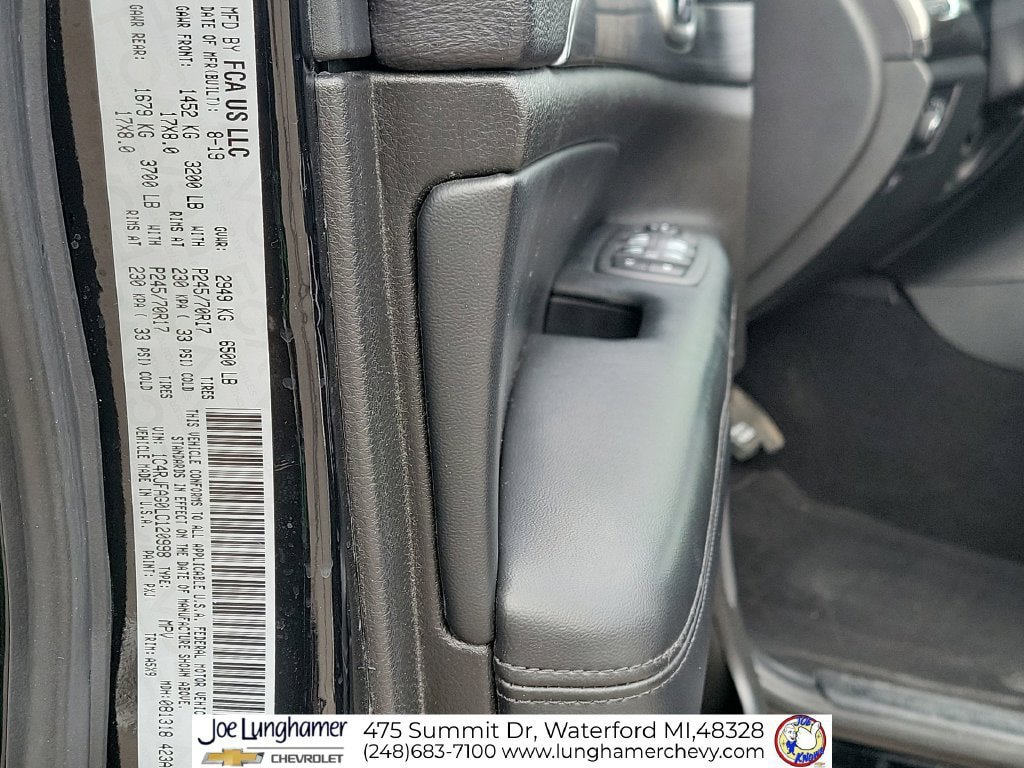 Used 2020 Jeep Grand Cherokee Laredo AWD/4WD image 34