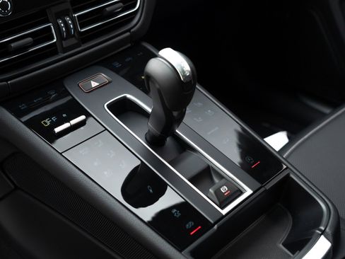 New 2026 Porsche Macan S image 27