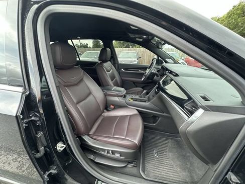 Used 2021 Cadillac XT6 Premium Luxury FWD image 13
