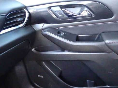 Certified 2022 Chevrolet Traverse RS w/ LPO, Cargo Package image 10