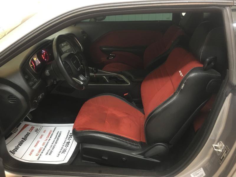 Used 2016 Dodge Challenger SRT Hellcat RWD image 9