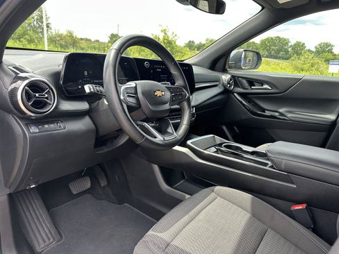 Used 2025 Chevrolet Equinox LT AWD/4WD image 21