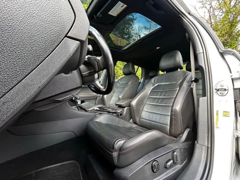 Used 2016 Volkswagen GTI Autobahn w/ Lighting Package (SEL) image 29