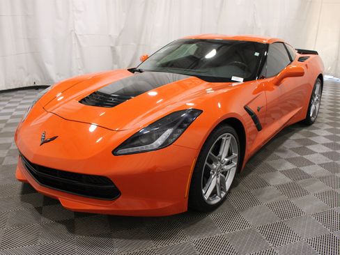 Used 2019 Chevrolet Corvette Stingray Coupe w/ LPO, Stingray Logo Package RWD image 31