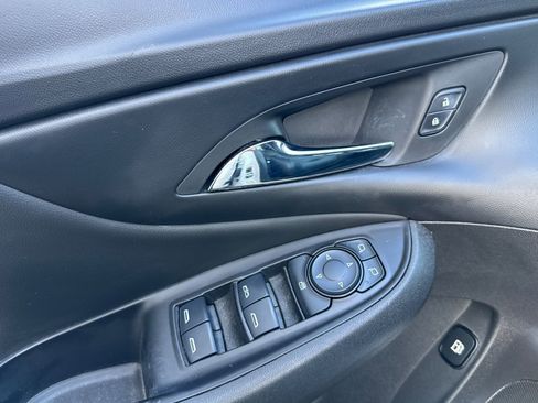 Used 2017 Chevrolet Volt Premier w/ Driver Confidence II Package image 12