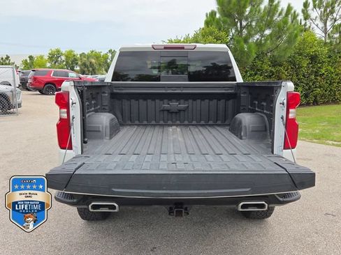 Used 2022 Chevrolet Silverado 1500 LT Trail Boss w/ Convenience Package II AWD/4WD image 5