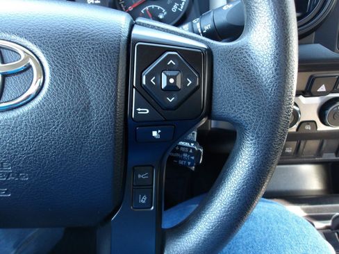 Used 2021 Toyota Tacoma SR AWD/4WD image 16