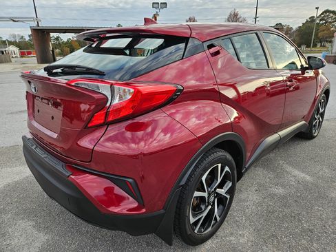 Used 2018 Toyota C-HR XLE image 6