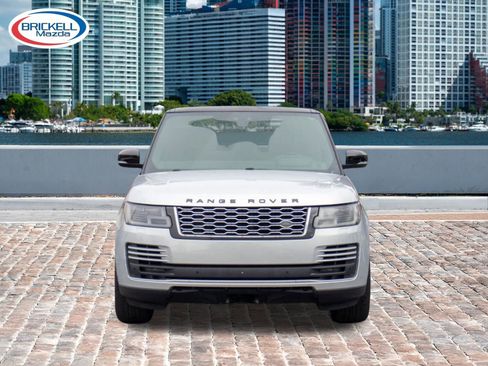 Used 2018 Land Rover Range Rover HSE image 2