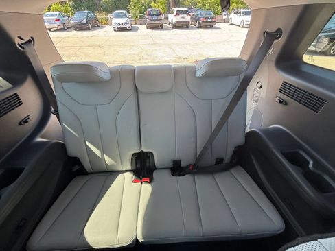 Used 2025 Hyundai Palisade SEL FWD image 30