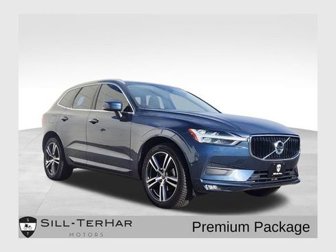 Used 2019 Volvo XC60 T5 Momentum w/ Multimedia Package image 1