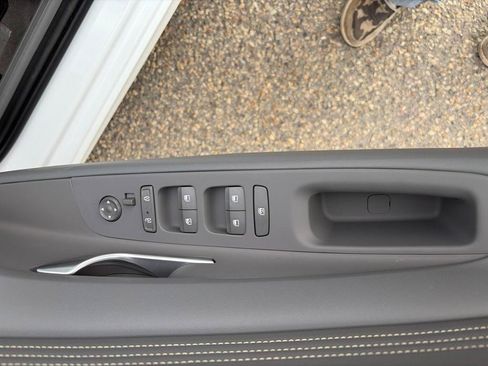 New 2026 Hyundai Elantra Sport FWD image 11