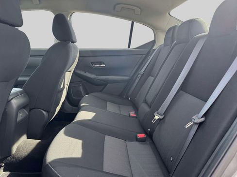 Used 2022 Nissan Sentra SV image 11