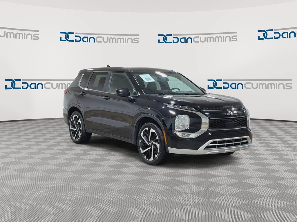 Used 2024 Mitsubishi Outlander SE FWD image 2