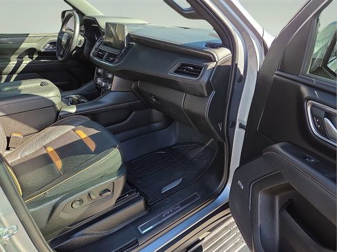 Used 2023 GMC Yukon AT4 w/ AT4 Premium Package AWD/4WD image 13
