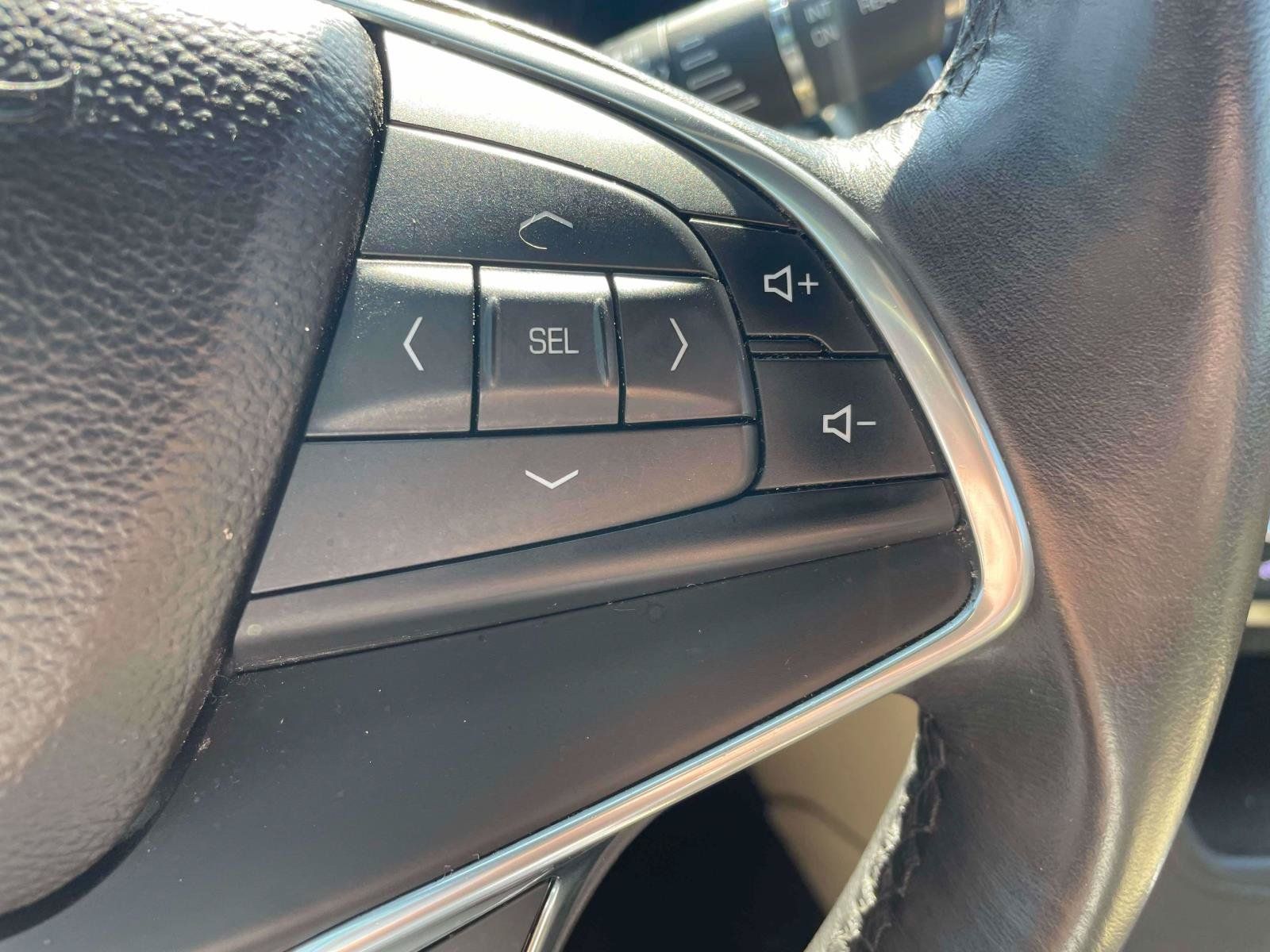 Used 2017 Cadillac XT5 FWD w/ LPO, Wheel Lock Package image 20