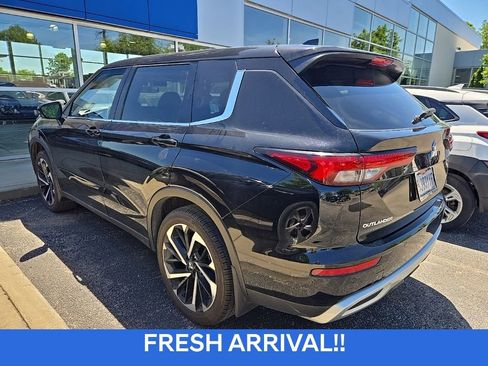 Used 2024 Mitsubishi Outlander AWD image 5