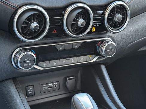 New 2025 Nissan Sentra SR image 22