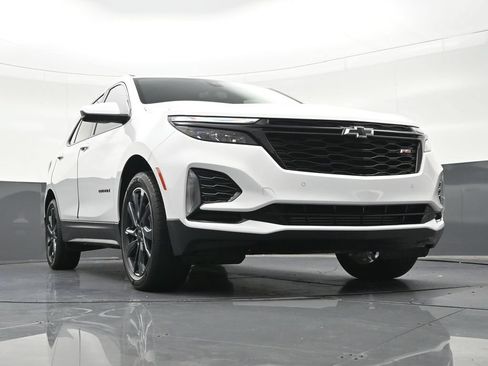 Used 2024 Chevrolet Equinox RS FWD image 32