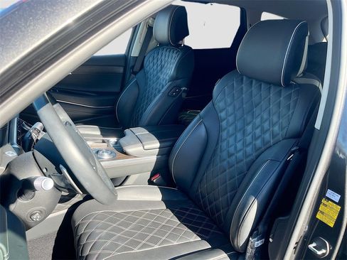 Used 2024 Genesis GV80 3.5T w/ Prestige Package image 22