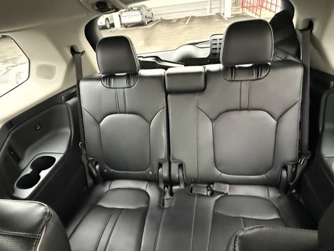 Used 2023 Honda Pilot Elite image 15