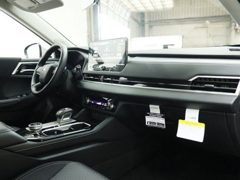 New 2026 Mitsubishi Outlander ES FWD image 16