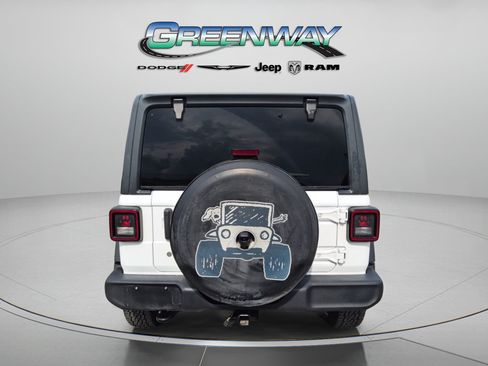 Used 2019 Jeep Wrangler Unlimited Sport S AWD/4WD image 2