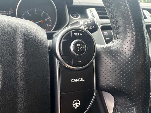 Used 2021 Mercedes-Benz GLE 350 w/ Premium Package image 55