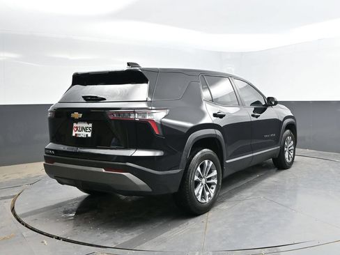 Used 2025 Chevrolet Equinox LT FWD image 9