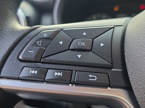 Certified 2023 Nissan Kicks SV FWD image 28