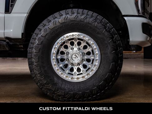 Used 2025 Ford F250 Platinum image 11