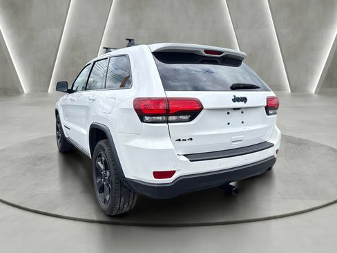 Used 2018 Jeep Grand Cherokee Laredo AWD/4WD image 5