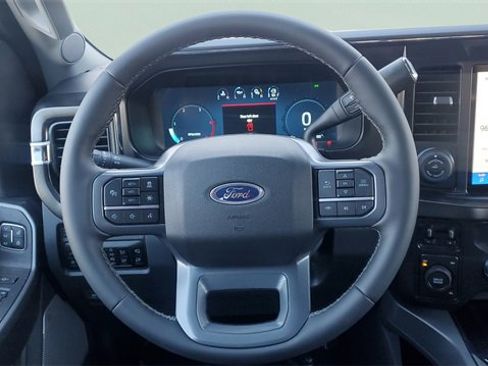 New 2026 Ford F250 Lariat w/ Black Appearance Package image 25