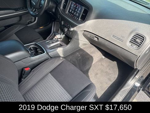 Used 2019 Dodge Charger SXT w/ Cold Weather Package AWD/4WD image 17