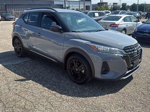 Certified 2024 Nissan Kicks SR FWD image 1