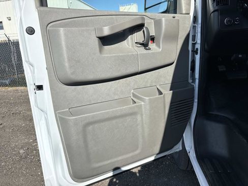 New 2026 GMC Savana 2500 Extended w/ Driver Convenience Package RWD image 18