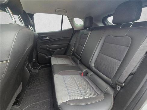 Used 2024 Chevrolet Trax LT w/ Driver Confidence Package FWD image 17